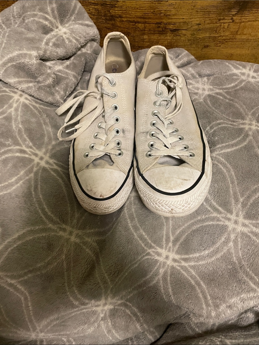 Converse Men's White Low-Top Canvas Sneakers